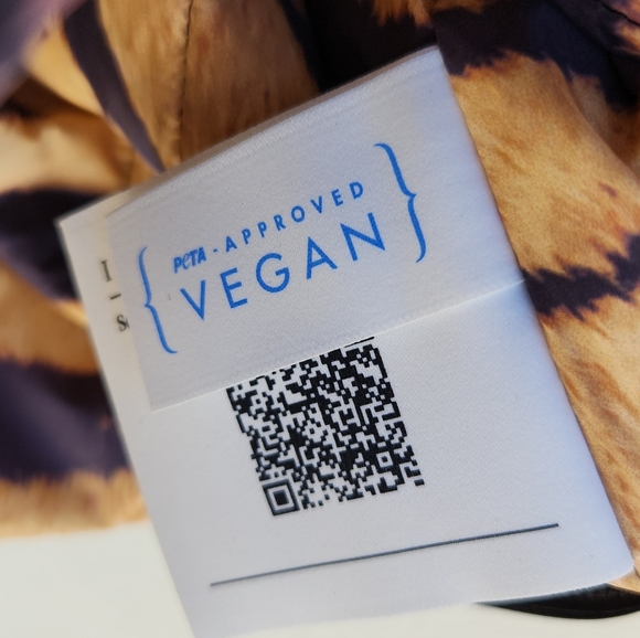 H&M Innovation Co-Exist Story Padded Recycled Nylon Tiger Stripe Skirt - Picture 5 of 10